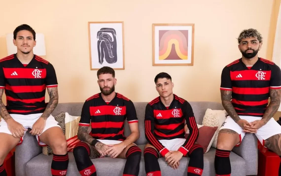 acordo, renovação, vínculo, marca, Adidas, Flamengo, trabalho, conjunto, maximação, de oportunidades, base, Rubro-Negra, revelação, de novos, talentos, colaborações, especiais, linha, Originals, ações, oficiais em, loja, ampliação, do portfólio, de produtos, encontro, lançamento, produtos, conjuntos;