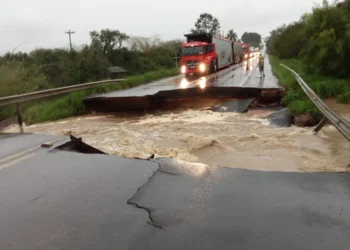 fortes, chuvas, temporais, precipitações, intensas;