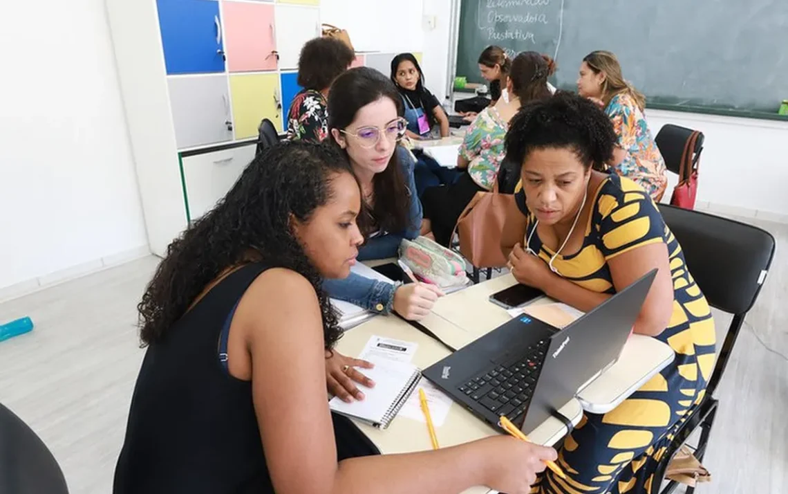 treinamento, capacitação, educação, contínua;