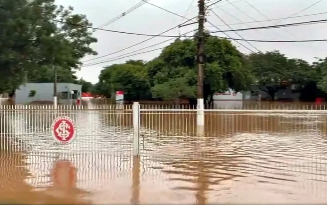 pluvas, precipitação, enchentes;