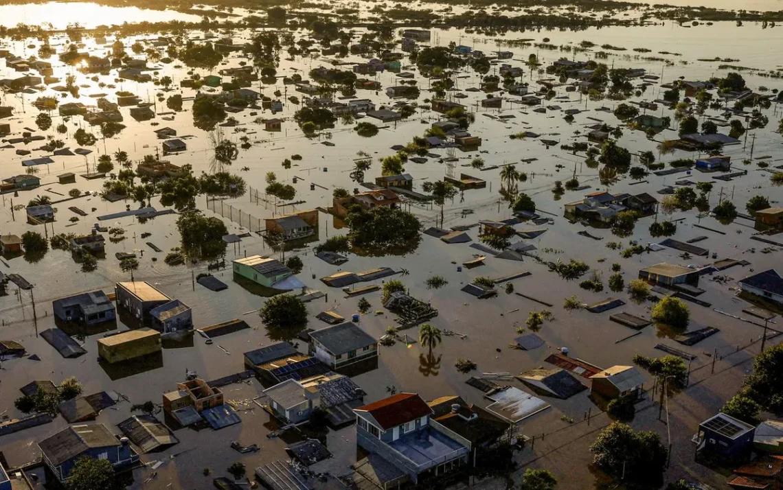 inundada, afetada, comprometidos, perdidos, inundados.