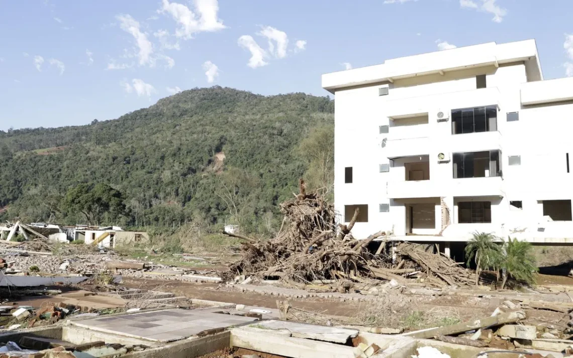 habitação, residências, casas;