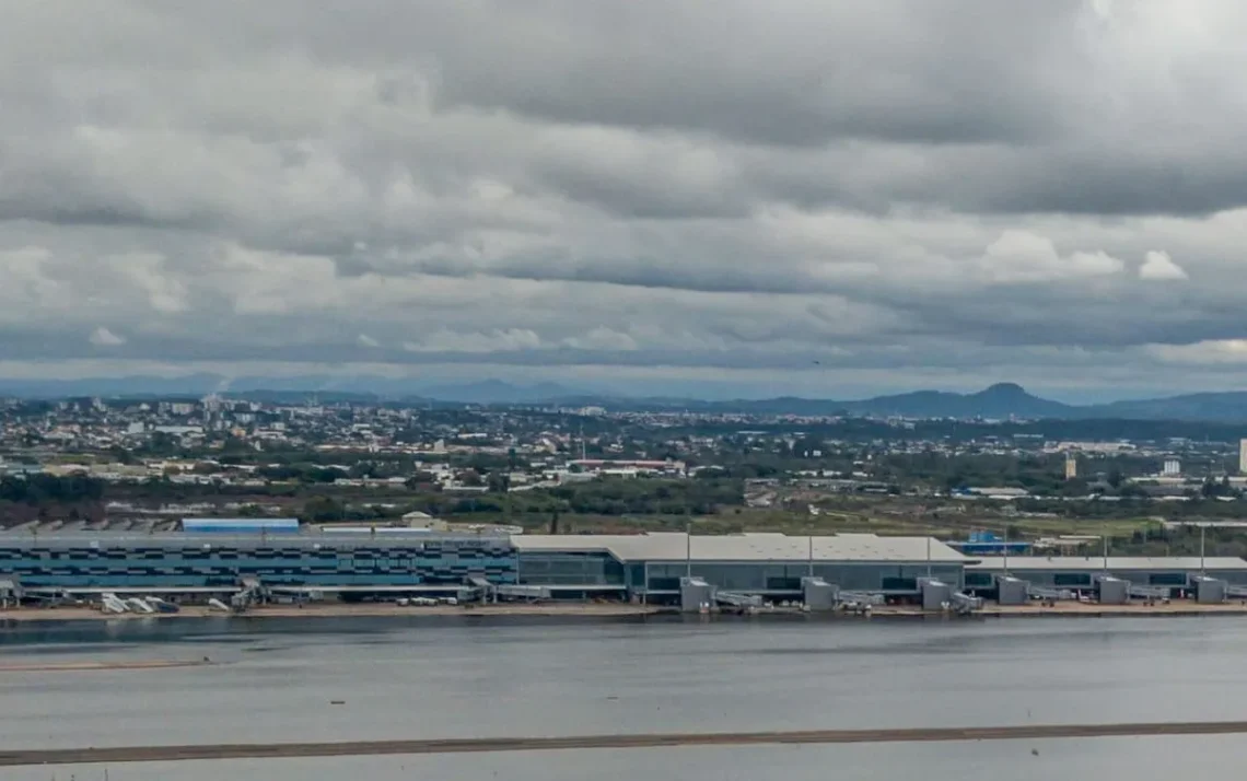 Aeroporto, Internacional Salgado Filho;