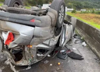 colisão, incidente, batida;