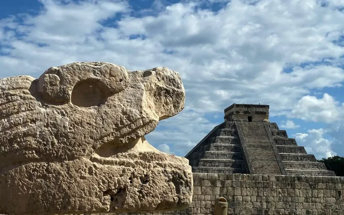 locais arqueológicos, locais de escavação, sítios de escavação;