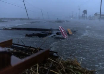 tempestade, ciclone, tufão