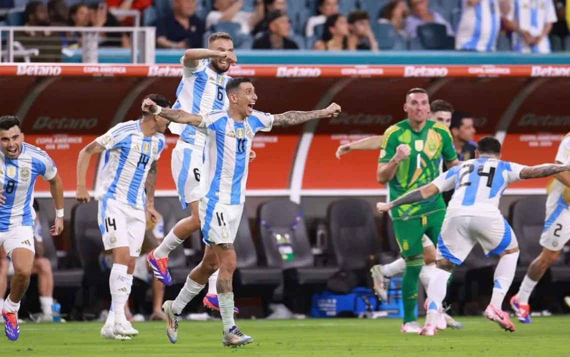 títulos, da Copa América, bicampeonatos, da Copa América;