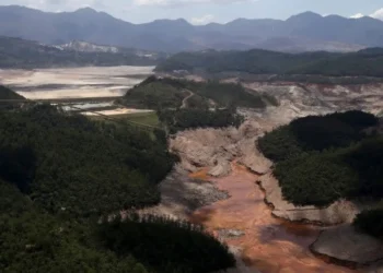 tragédia, em Mariana, bacia, do Rio, Doce;