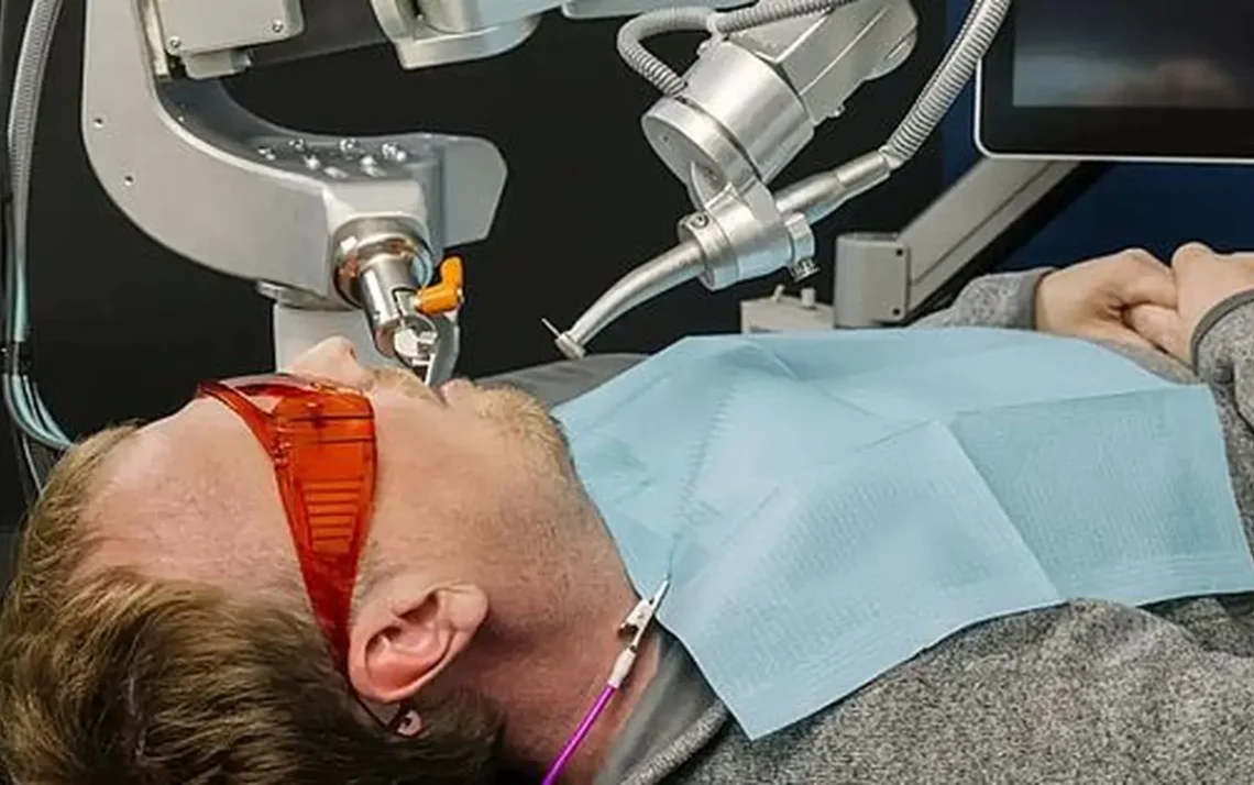 autônomo, cirurgião-dentista controlado por inteligência artificial, sistema de IA;